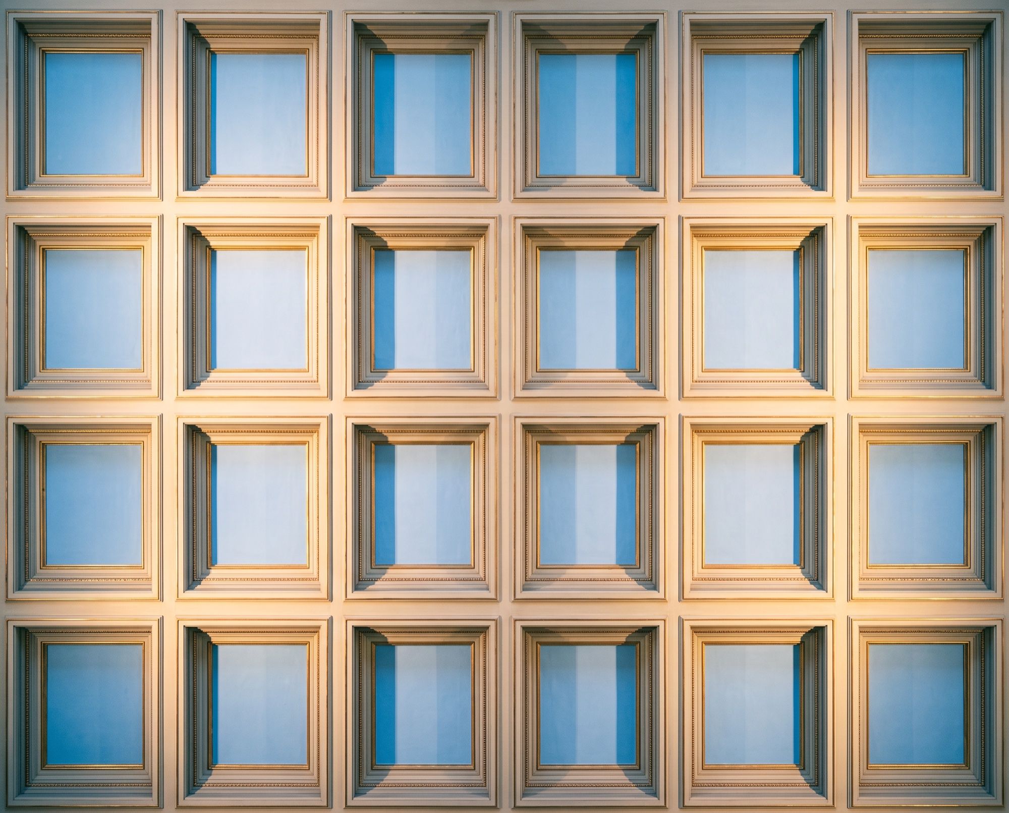 Moulures de plafond sculptées