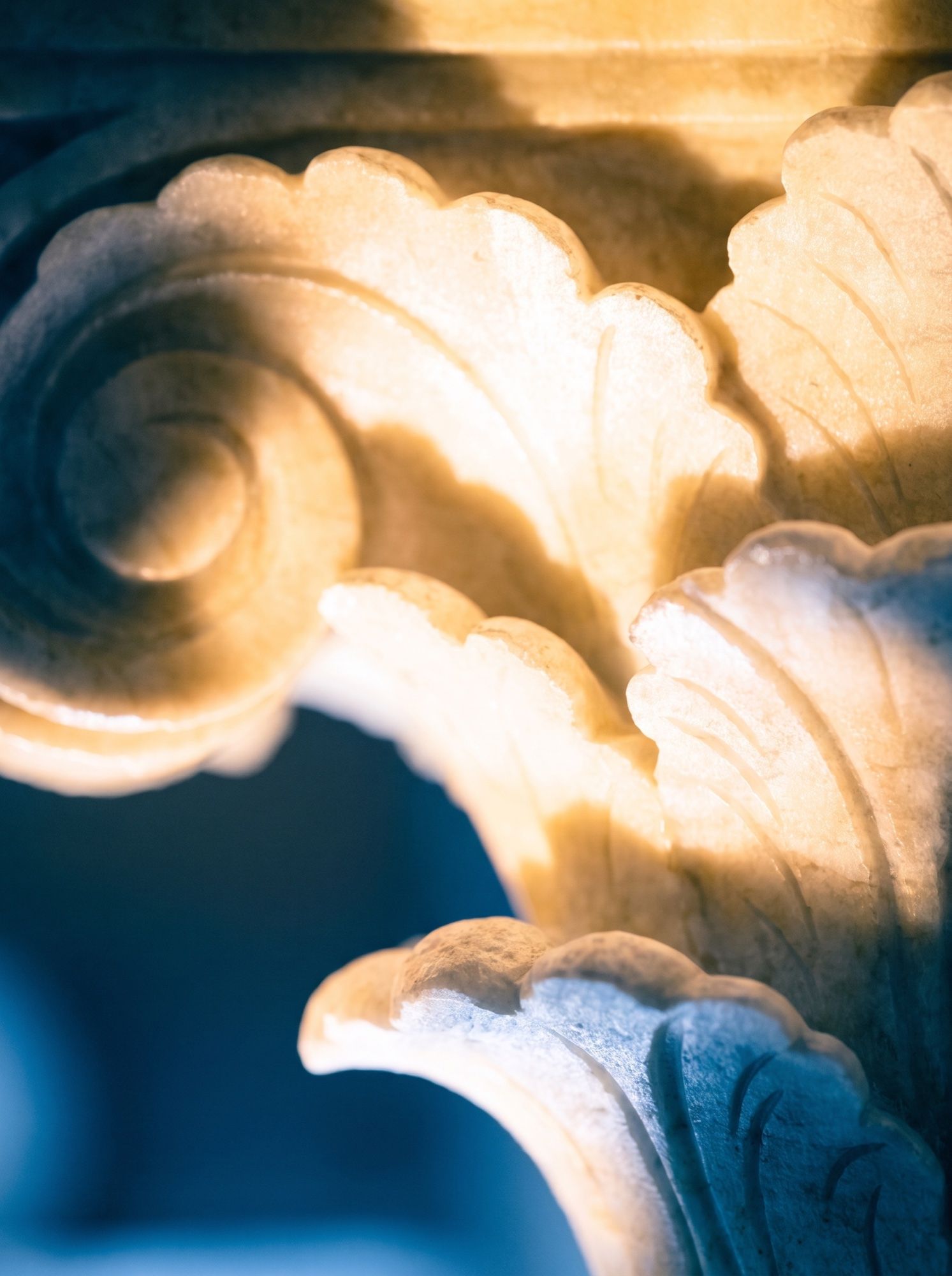 Moulure de plafond sculptée en marbre