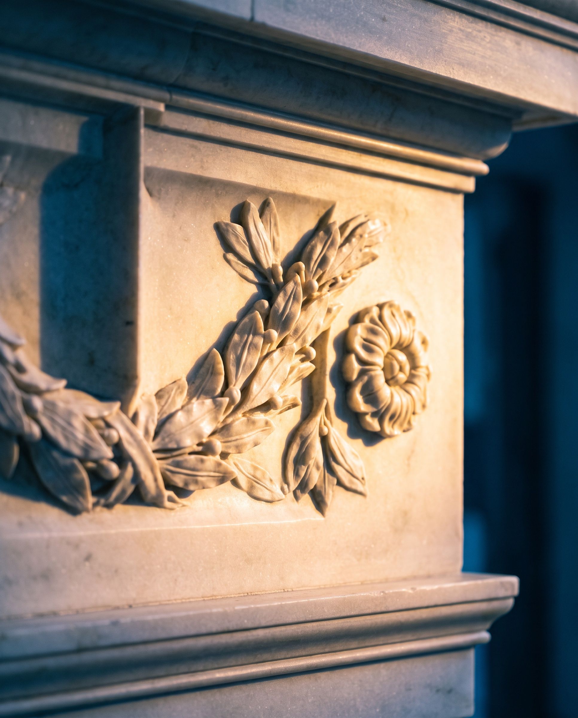 Chapiteau sculpté
